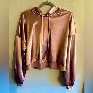 Women’s Medium cropped satin sweatshirt